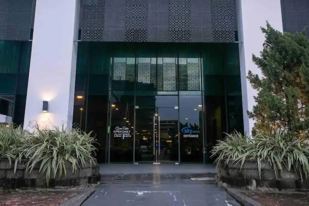Cbd Sky Suites 2Br 7Pax elérhetőségei